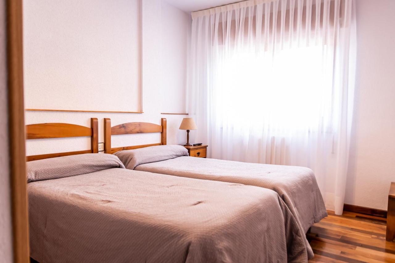 Hostal Restaurante Ventasierra Valdoré Zewnętrze zdjęcie